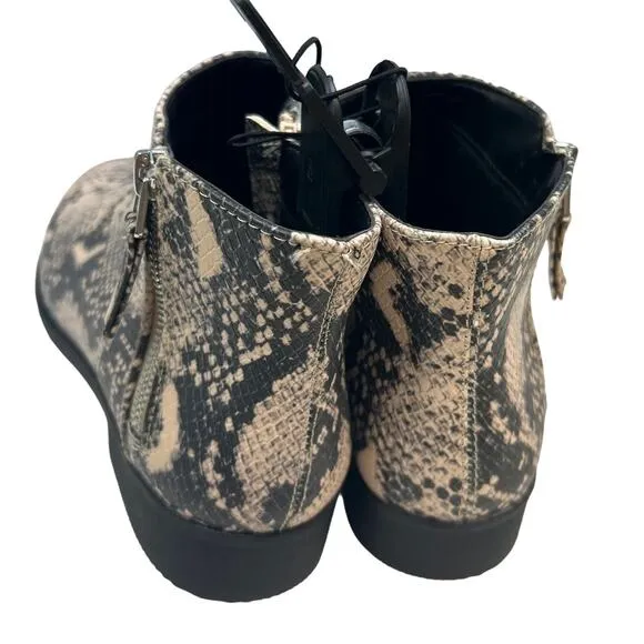 New Time and Tru Womens 9W 9 Wide Faux Snakeskin Side Zip Ankle Boots Shoes