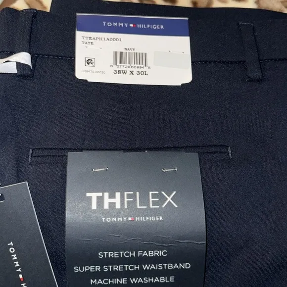 New TOMMY HILFIGERMen's Modern-Fit TH Flex Stretch Solid Performance navy blue