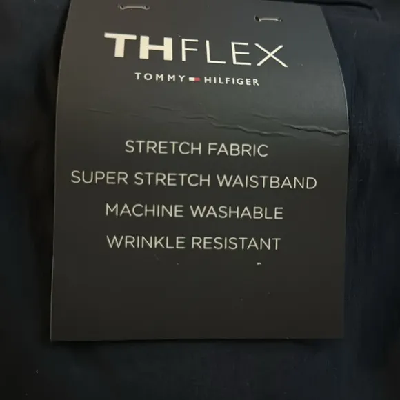 New TOMMY HILFIGERMen's Modern-Fit TH Flex Stretch Solid Performance navy blue