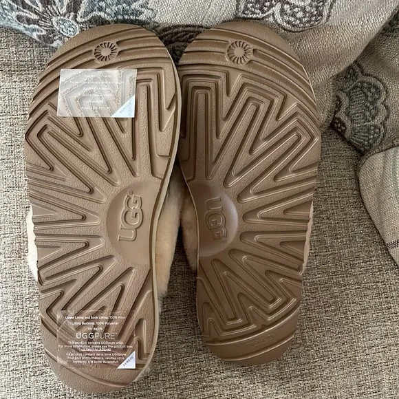 NEW UGG KIDS COZY II METALLIC GOLD