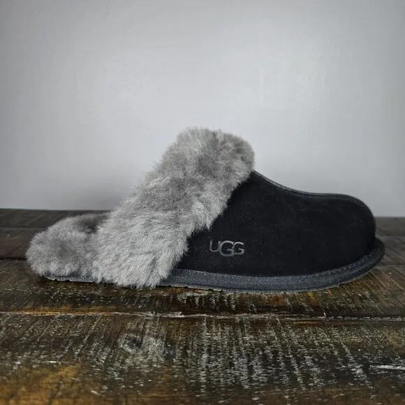 NEW UGG Scuffette II Womens Size 7 Slip On Mules Fluffy Slippers Shoes Black