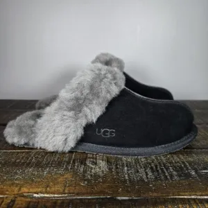 NEW UGG Scuffette II Womens Size 7 Slip On Mules Fluffy Slippers Shoes Black