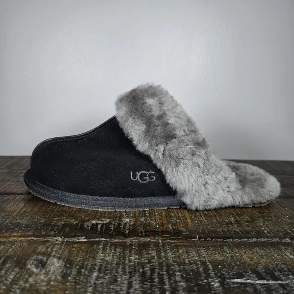 NEW UGG Scuffette II Womens Size 7 Slip On Mules Fluffy Slippers Shoes Black