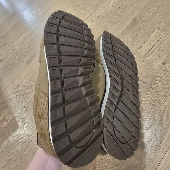 NEW Under Armour Tan Sneakers with Breathable Mesh and White Sole