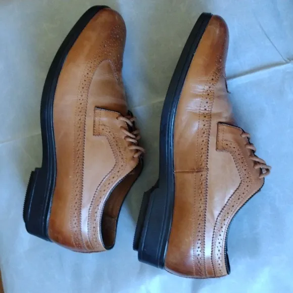 New Yorta Tan Men's classic Oxford wing tip Gravity Defyer Dress Shoes