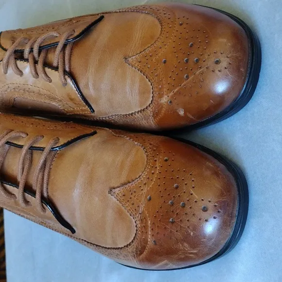 New Yorta Tan Men's classic Oxford wing tip Gravity Defyer Dress Shoes