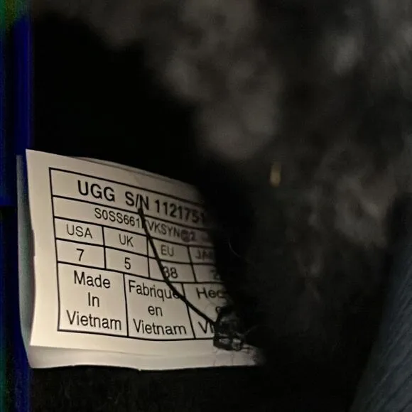 NEW UGG slippers fluffy black 7
