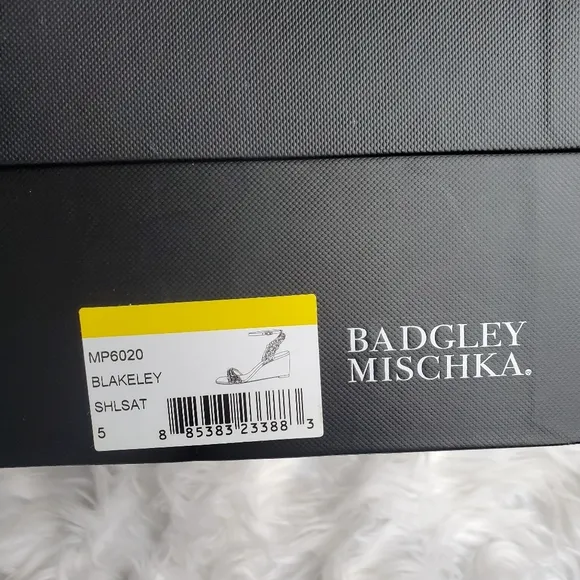 NIB Badgley Mischka Blakely Rhinestone Wedge Sandal, Size 5