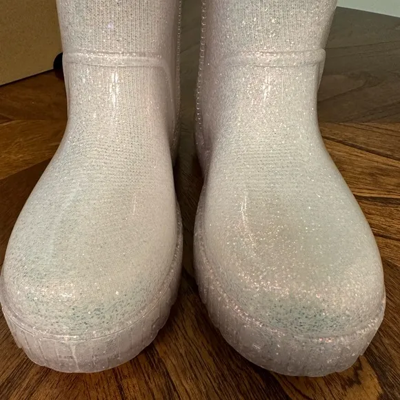 NIB UGG Drizlita Glitter Women's Waterproof RainSnow Boots in Glitter Glam