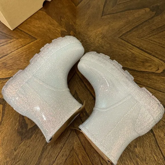 NIB UGG Drizlita Glitter Women's Waterproof RainSnow Boots in Glitter Glam