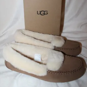 NIB UGG WOMEN'S SPILL SEAM SUEDE SHEARLING SLIP ON SLIPPERS CHESTNUT