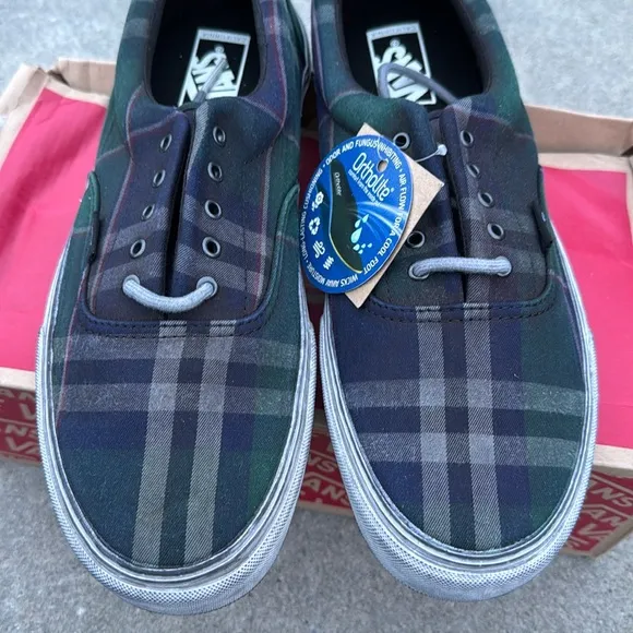 NIB Vans Era CA Lace Up Sneakers