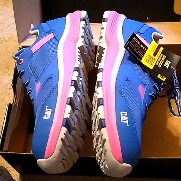 NIB Women's CATERPILLAR blue and pink shoes with composite toe size 8.5