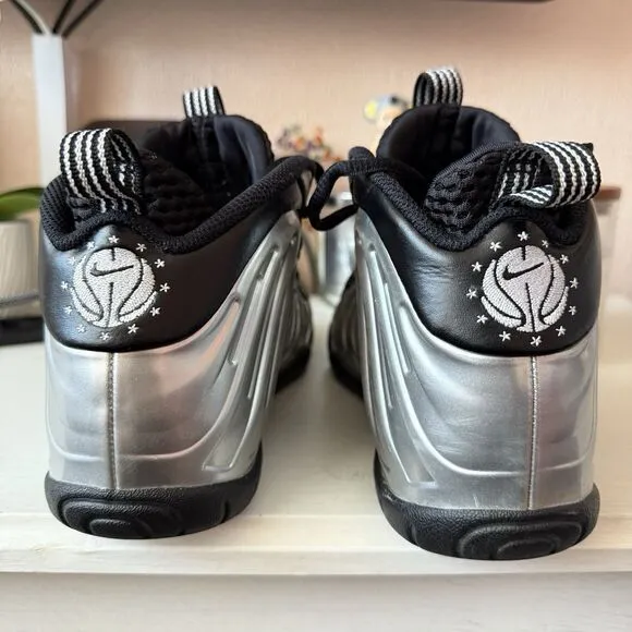 Nike Air Foamposite One Chrome Black  Sneakers Size 5.5Y Big KidsWomen’s 7 Shoes