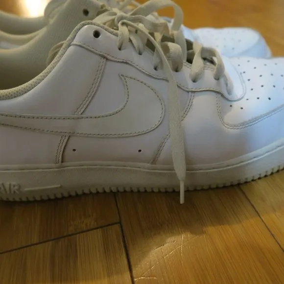 Nike Air Force 1 Low Triple White Retro Men's Size 13 315122-111 Basketball
