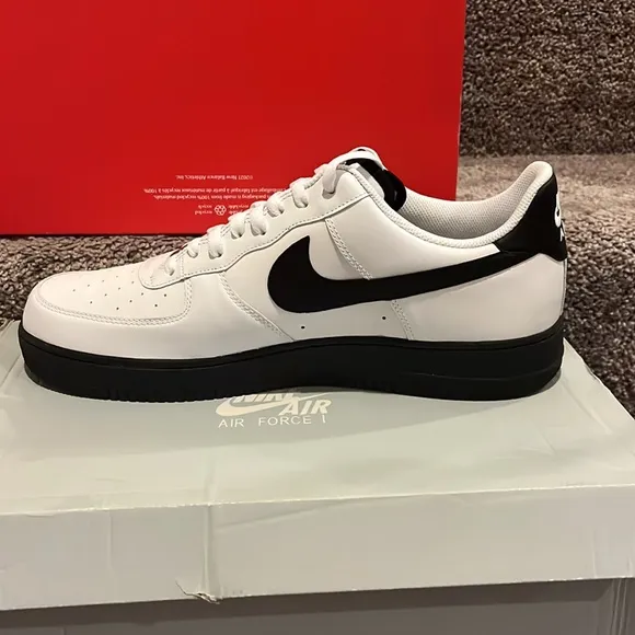 Nike Air Force 1 shoes sneakers 488298 140 from 2012 white black Mens size 15