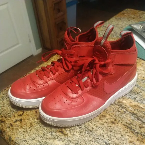 Nike Air Force 1 Ultra Force Basketball Shoes Mens 9 Red Athletic Sneakers