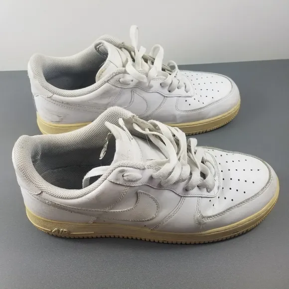 NIKE Air Force One  Sneakers size 11