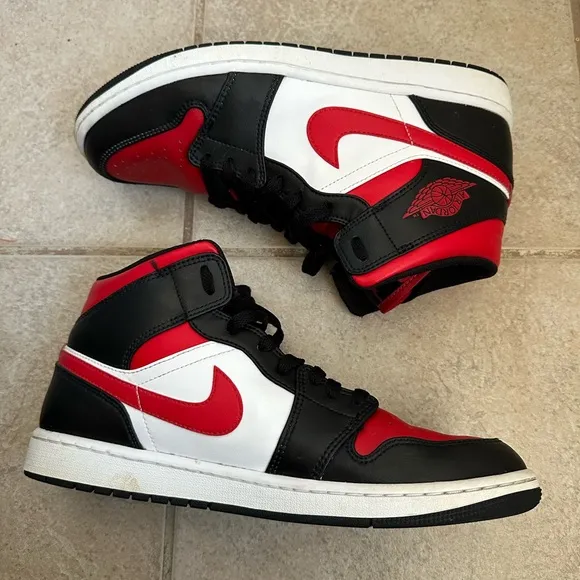 Nike Air Jordan 1 Mid Bred Toe Black Fire Red White Men's Shoes Size 10 sneakers