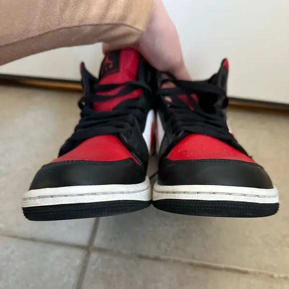 Nike Air Jordan 1 Mid Bred Toe Black Fire Red White Men's Shoes Size 10 sneakers