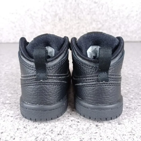 Nike Air Jordan 1 Mid Triple Black Sneakers 5C Kids Shoes