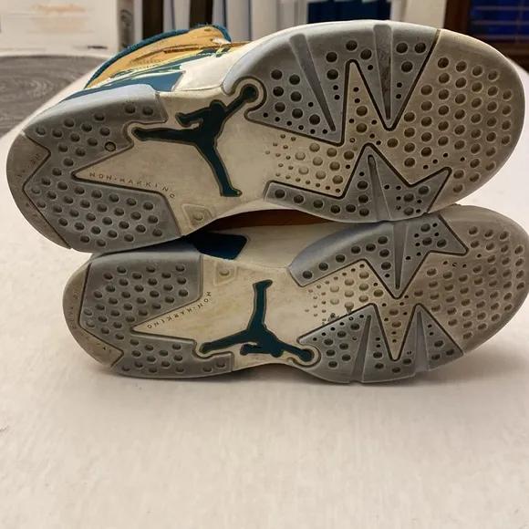NIKE Air Jordan Jumpman Mid Shoes DZ 5578-700 Kid’s Size 12C