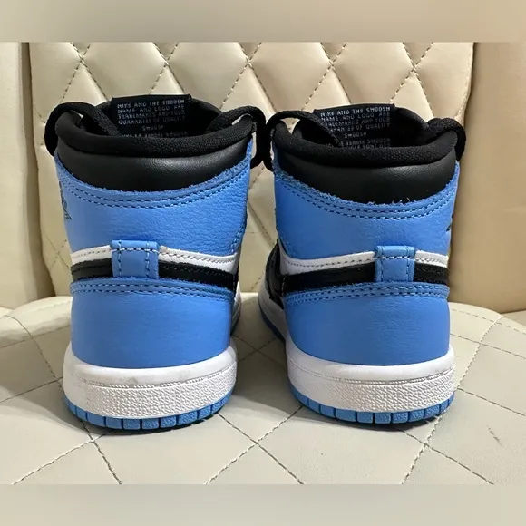 NIKE AIR JORDAN Retro OG High Top UNC Toe toddler shoes size 8c blue