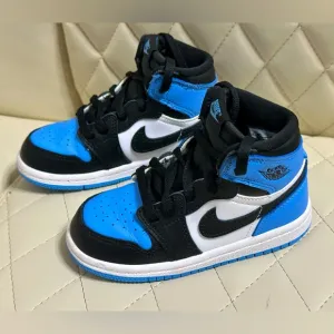 NIKE AIR JORDAN Retro OG High Top UNC Toe toddler shoes size 8c blue