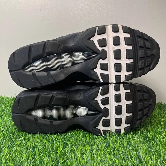 Nike Air Max 95 Essential Black Smoke Grey
