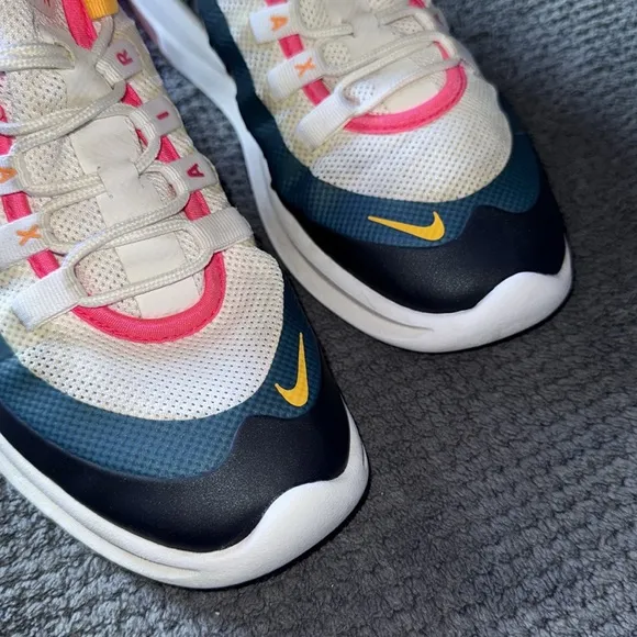 Nike Air Max Axis White Navy Pink Yellow Sneakers Size 9.5 Mesh Running Shoes