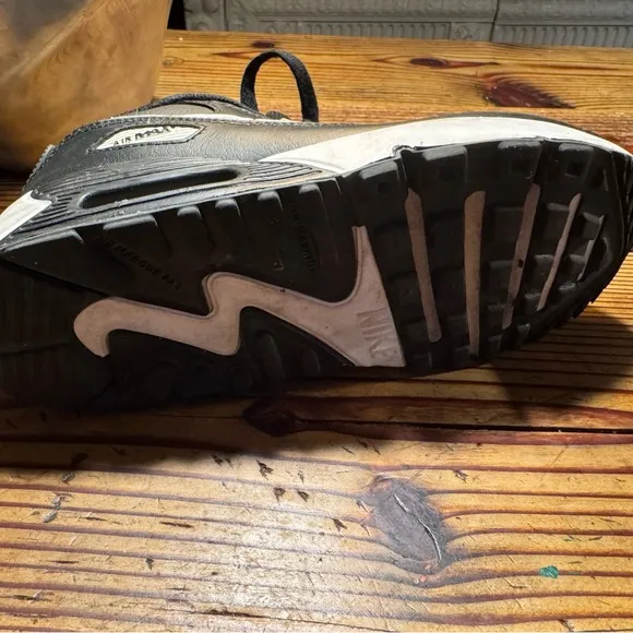 Nike Air Max Black and White Shoes girls 3Y
