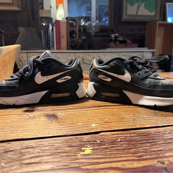 Nike Air Max Black and White Shoes girls 3Y