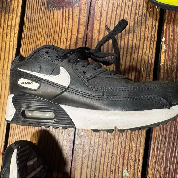 Nike Air Max Black and White Shoes girls 3Y