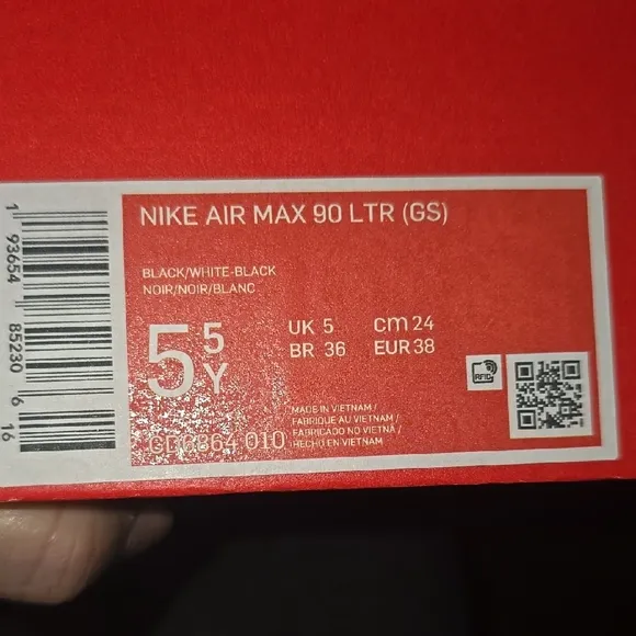 Nike Air Max Black and White Shoes