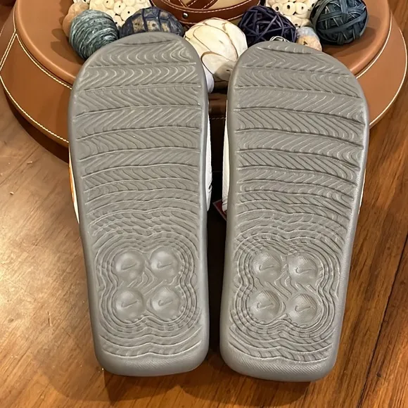 Nike Air Max Cirro Slide sandals shoes new DC1460 005 Mens size 7 or Women’s 8
