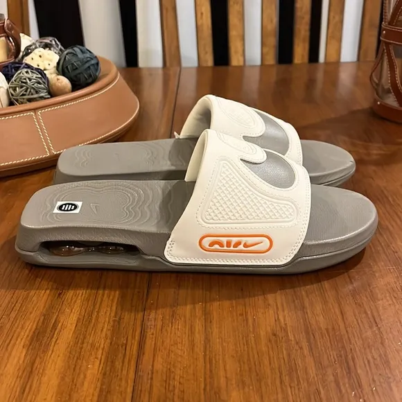 Nike Air Max Cirro Slide sandals shoes new DC1460 005 Mens size 7 or Women’s 8