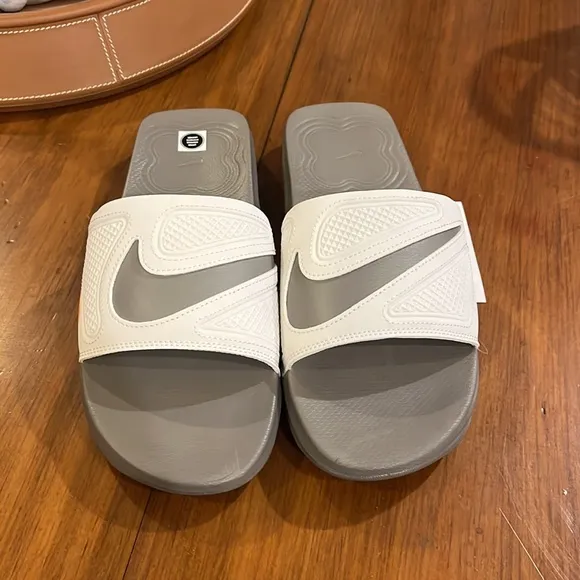 Nike Air Max Cirro Slide sandals shoes new DC1460 005 Mens size 7 or Women’s 8