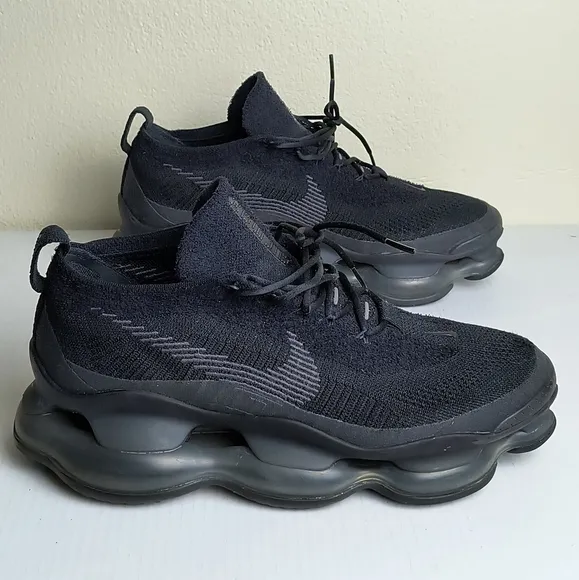 Nike Air Max Scorpion Flyknit Black Running Shoes Modern Design and Comfort
