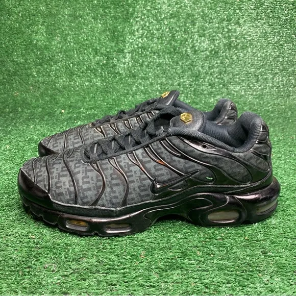 Nike Air Max TN Plus Athletic Shoes Black Gold DD9609-001 Size 11 **Read**