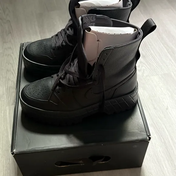Nike Air Men's Black High-Top Sneakers