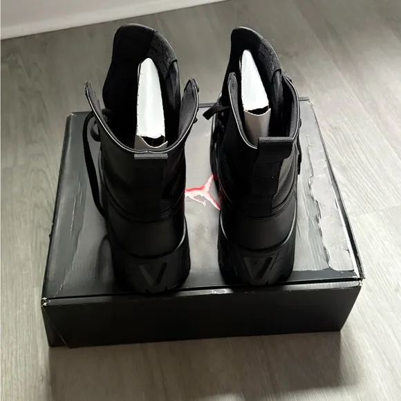 Nike Air Men's Black High-Top Sneakers