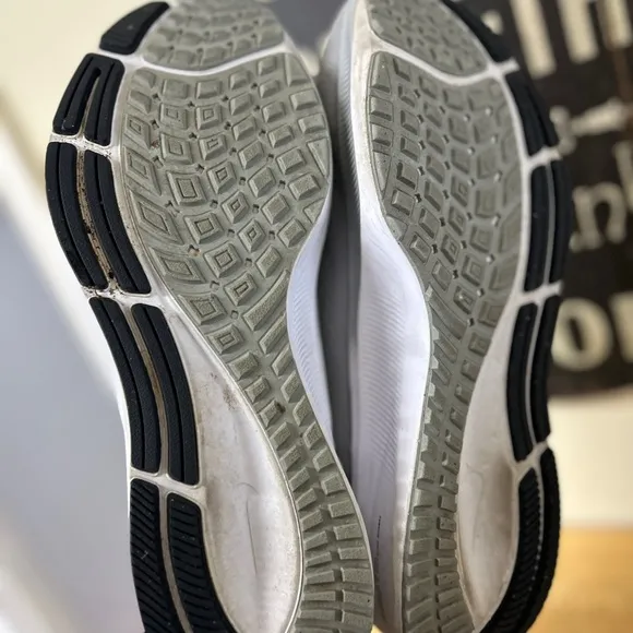 Nike Air Zoom Pegasus 38 Seattle Seahawks men’s 13 Shoes with Breathable Mesh