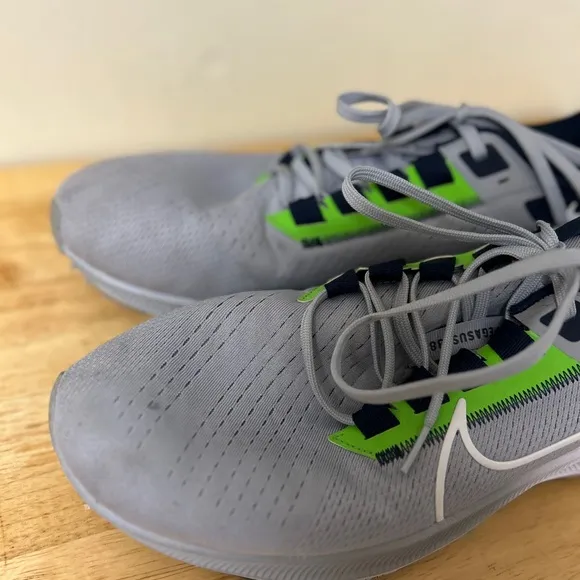 Nike Air Zoom Pegasus 38 Seattle Seahawks men’s 13 Shoes with Breathable Mesh