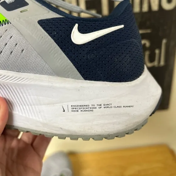 Nike Air Zoom Pegasus 38 Seattle Seahawks men’s 13 Shoes with Breathable Mesh
