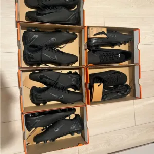 Nike Black Athletic Shoes Modern Design