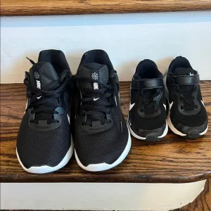 Nike Black Sneakers Modern Design Athletic Shoes Mommy and me!!
