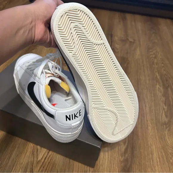 NIKE Blazer white black platform lace up shoes sneakers women’s 8 new