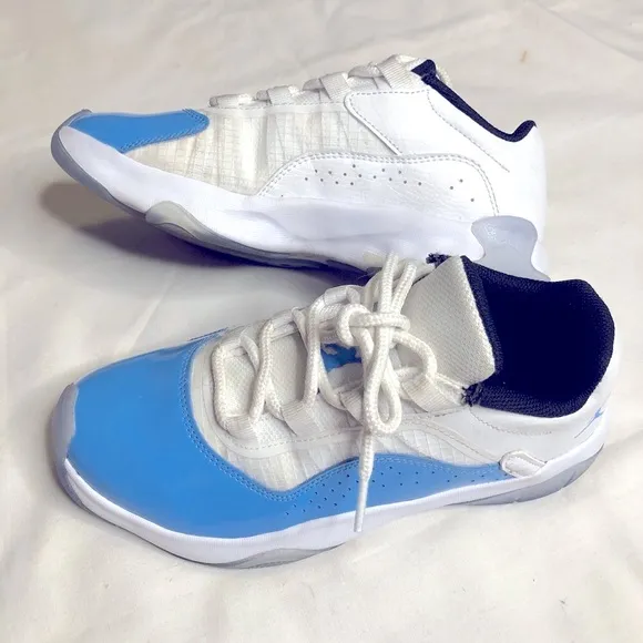 Nike Boys Air Jordan ll CMFT low blue basketball shoes