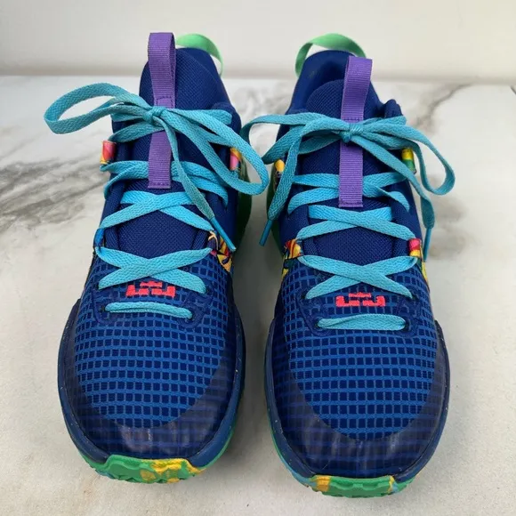 Nike Boys' LeBron Witness 7 VII Kaleidoscope Basketball Shoes Sneakers,  6.5Y