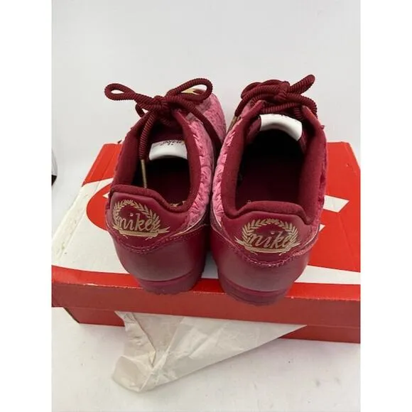 Nike Classic Cortez SE  Athletic Shoes AV8205-600 Velvet Red Crush Womens Size 8